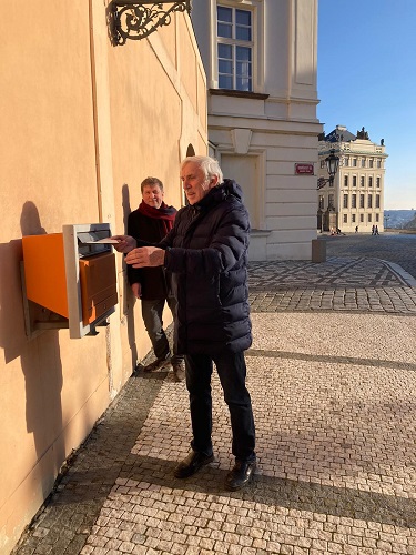 Výzva prezidentovi Zemanovi ke zpřístupnění Pražského hradu